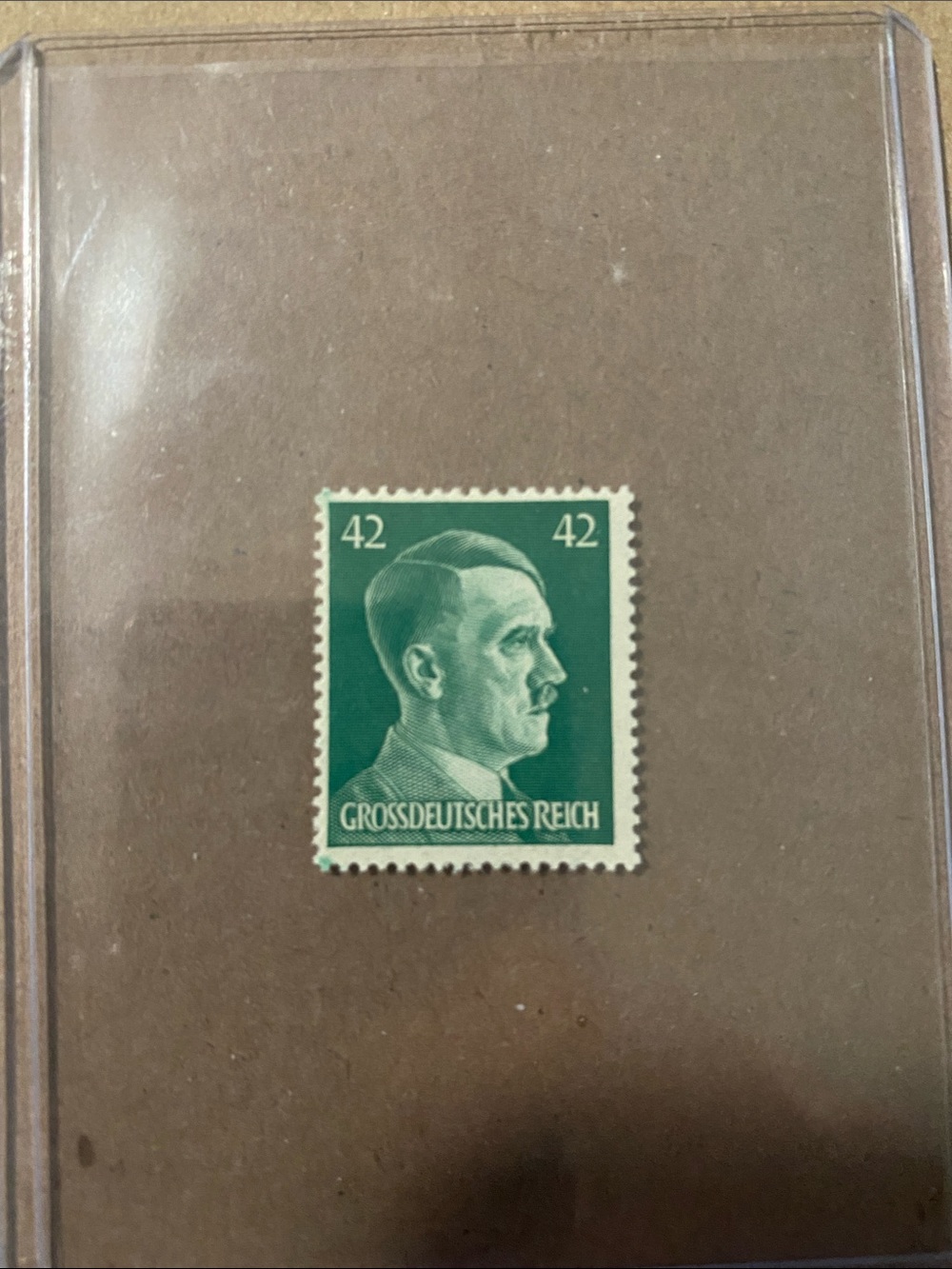 GROSSDEUTSCHES REICH 42 Green Portrait WW2 Stamp